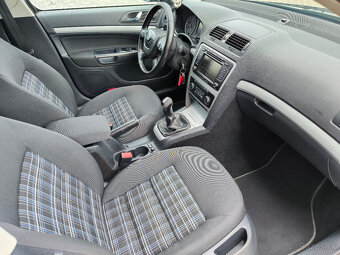Škoda Octavia Combi II 2.0TDI 103KW STYLE 2012 - 10