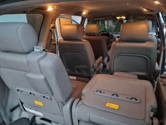 KIA CARNIVAL - 10