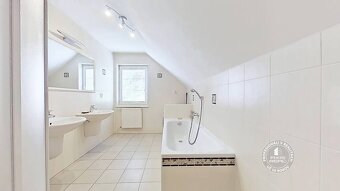 AXIS REAL | DVA V JEDNOM - Veľký a menší dom na jednom pozem - 10