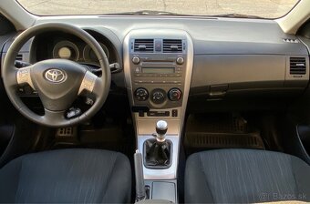 Toyota Corolla 1.6 VVT-I, benzín, Klíma, senzory, Bluetooth - 10