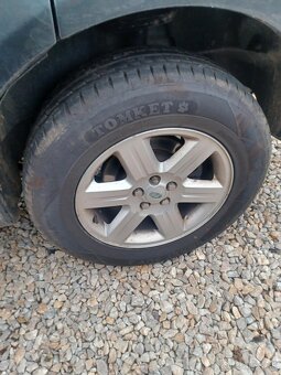 Rozpredám Land Rover Freelander 2 2.2TD4 110kw 4x4 224DT - 10