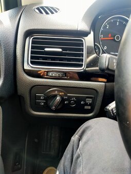 Volkswagen Touareg 3.0tdi - 10