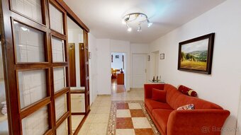 Výnimočný 6-izbový rodinný dom na pozemku 2 200 m² s veľkou - 10