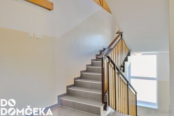 DO DOMČEKA | Priestranná vila v komplexe so štedrým pozemkom - 10