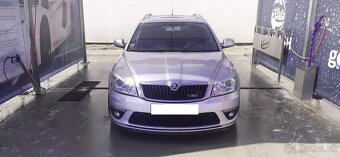 Čierne lesklé mračítka - 10