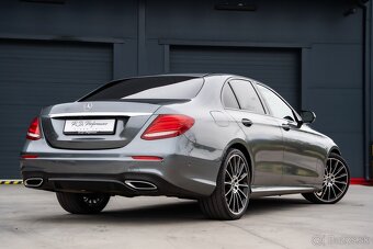 Mercedes-Benz E 220d 4Matic AMG Line / Night Paket - 10