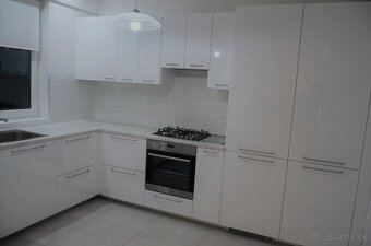 Realitný kancelária REALADR s.r.o. - 10