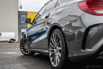 Mercedes-Benz CLA 250 4MATIC - 10
