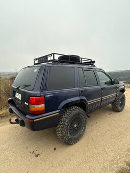 Jeep Grand Cherokee 5,2 - 10