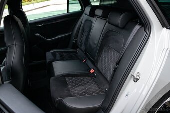 Škoda Superb Combi 2.0 TDI SCR Sportline DSG NardoGrey - 10