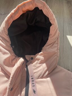 Dámsky páperový zimný prešívaný kabát/bunda 4F - veľkosť XS - 10