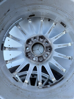 PREDÁM sadu 17" AL disky Mercedes-Benz +zimné pneu MICHELIN - 10