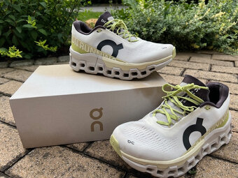 ON RUN CLOUDMONSTER 2 - 10