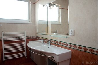 Na prenájom 3-izbový nadštandarný byt, 90 m2, Nové Mesto nad - 10