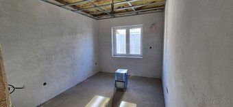 REZERVOVANÉ PREDAJ: Moderný 3-izbový rodinný dom v obci - 10