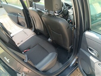 Renault Clio 1.6 Dynamique Plus A/T - 10