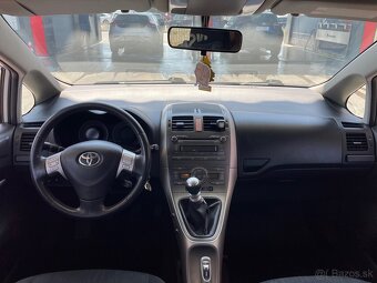 Toyota Auris 2.0D 2008 roč. - 10
