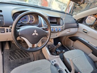 Mitsubishi L200 100kw - 10