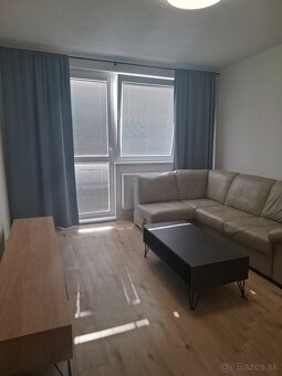2 izbový byt - 60m2 - komplet rekonštrukcia - zariadené - 10