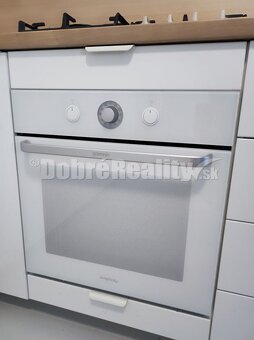 Moderný slnečný 3 izbový byt - 10