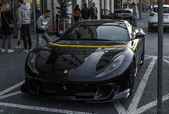 Ferrari 812 Competizione | MR Collection 1/18 - 10