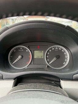 Skoda roomster 1.9 tdi - 10