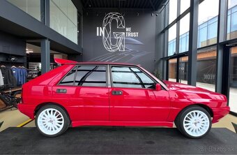 Lancia Delta HF Turbo Integrale 8V - 10