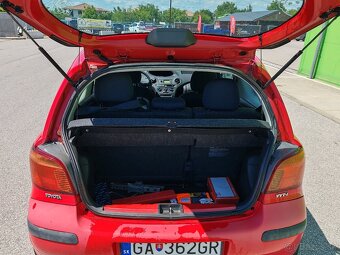 Toyota Yaris 1.0 VVT-I - 10