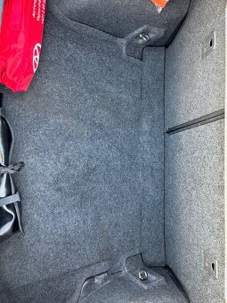 Toyota Auris 1.6 valvematic - 10