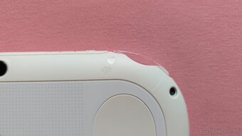 PS Vita 2000 white - 10