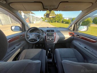 Toyota Avensis Verso 2,0 TD - 10