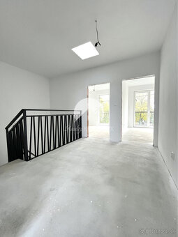 Reality KOMPLEX s.r.o.  Vám predstavuje na PREDAJ jedinečnú  - 10