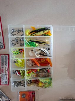 Prívlačové prúty + navijaky + taška - 10