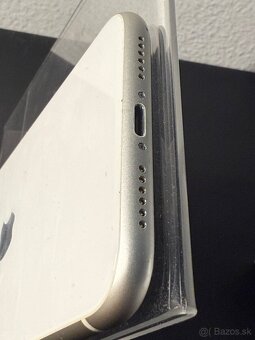 Predám Apple iPhone 11 256GB Silver Bežné známky používania - 10