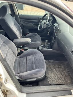 VW Golf IV 1.9 TDi 66 kW combi - 10
