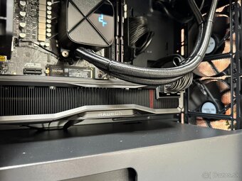 Ryzen 7 7800X3D\32GB\RX 7900GRE\SSD\850W Zdroj - 10