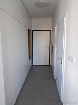 For Rent: 1-Bedroom Apartment - 10