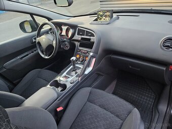 Peugeot 3008 1.6eHDI 115CV Automat Acitve EURO5 - 10