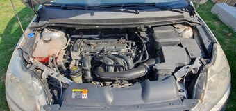 Predám Ford Focus 1,6 benzín r.v.2008 - 10
