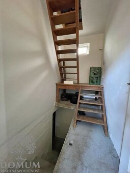 Vidiecka usadlosť v obci Lubina s 2755m2 pozemkom - 10