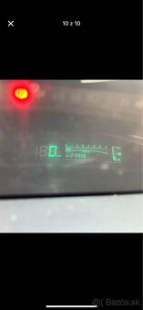 Toyota Yaris r.v2010 - manual - 10