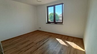 Nitra - novostavba 4 izbový moderný RD kúsok od Nitry v obci - 10
