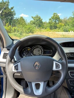Renault Mégane Grandtour 1.9 dCi 96 kW (2011) - 10