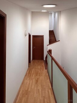 5 izbový rodinný dom ideálny pre rodinu s deťmi a rodičmi - 10