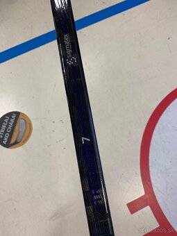 UPLNE NOVA PROFI HOKEJKA CCM RIBCOR TRIGGER 7 SR - 10