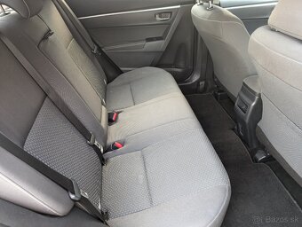 Toyota Corolla sedan, hnedo-šedá metalíza - 10