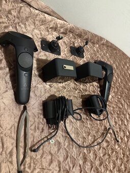 HTC Vive pro Eye + VR Hry - 10