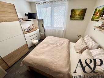 3 IZB. BYT S LOGGIOU,GARÁŽOU A ZÁHRADOU, 68M2, KOŠARISKÁ, ok - 10