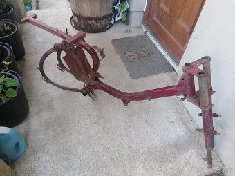 Predám rám s vidlicami na Jawa 555 pionier - 10