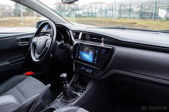 Toyota Auris 1.6 l D-4D - 10